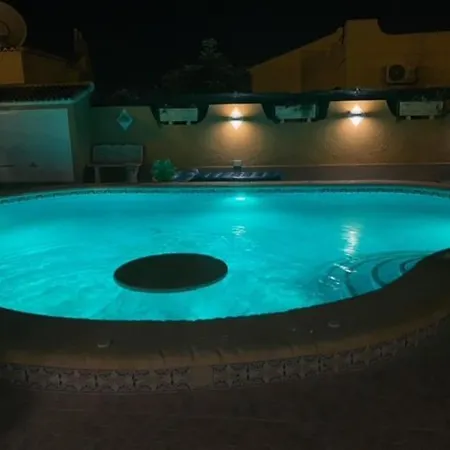 Сasa de vacaciones Agradable Con Piscina *
