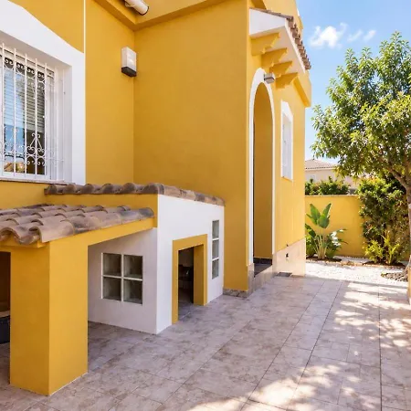 Agradable Con Piscina Casa vacanze *