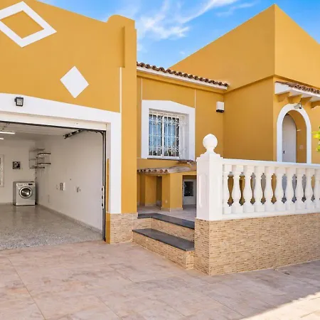 Agradable Con Piscina Casa vacanze Torrevieja