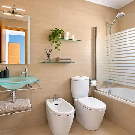 Agradable Con Piscina Casa vacanze