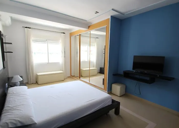 Agradable Con Piscina Holiday home