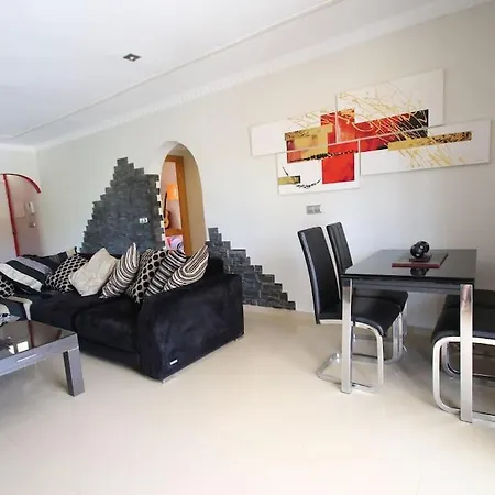 Prázdninový dům Agradable Con Piscina *